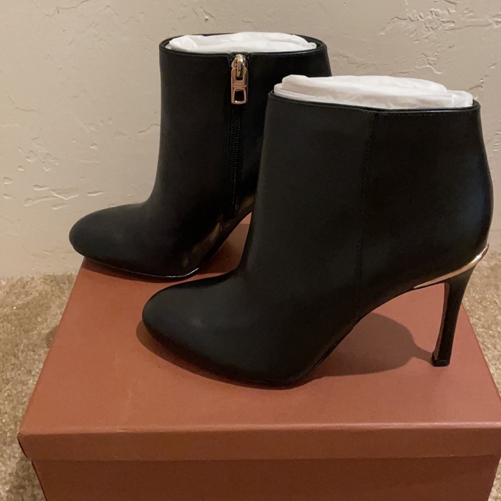 Ankle Heeled booties - Picture 5 of 5